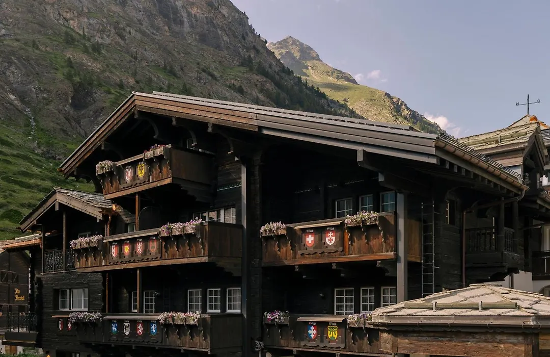 SchlossHouse Zermatt Wellbeing Rooms&Suites-1