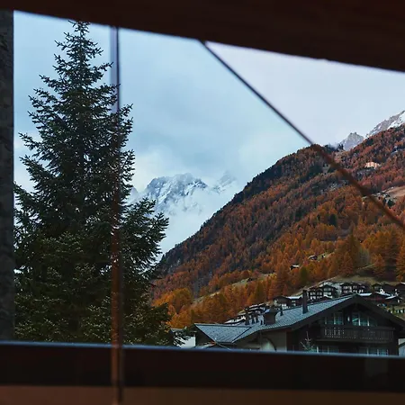 SchlossHouse Zermatt Wellbeing Rooms&Suites-3