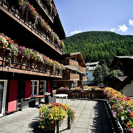 Tradition Julen Hotel-3