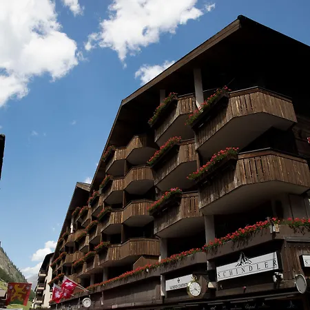 Schweizerhof Zermatt - a Small Luxury Hotel-3